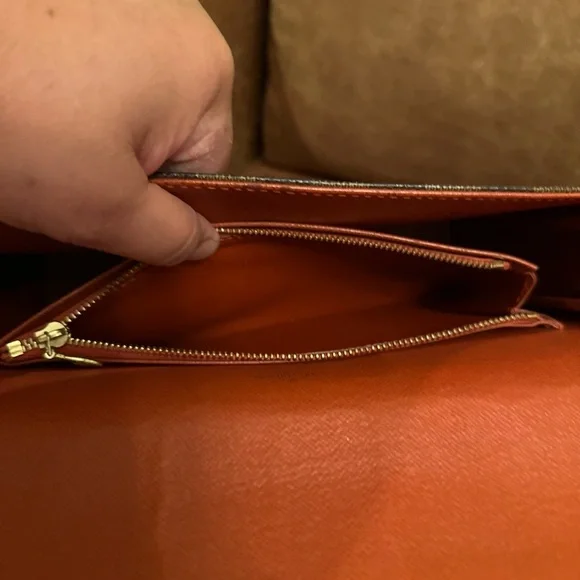 Louis Vuitton Damier Ebene Tribeca - Picture 10 of 15